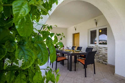 Ferienwohnung mit Balkon und Pool