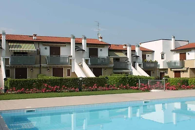 Ferienwohnung mit Schwimmbad und Klimaanlage