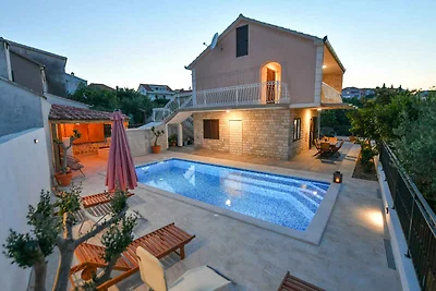 Ferienhaus mit Klimaanlage und Pool
