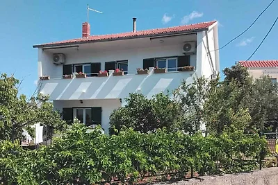 Charmante Ferienwohnung Anea in Marina mit Ba