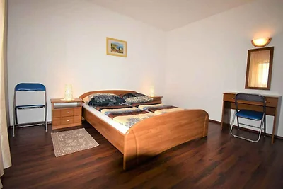 Ferienwohnung mit Balkon, Garten und Grill