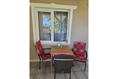 Ferienwohnung im Erdgeschoss, die Terrasse bl