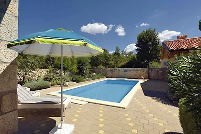 Ferienhaus mit privatem Pool und Aussendusche