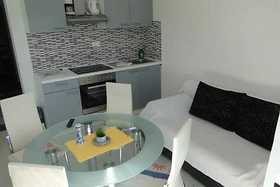 Ferienwohnung mit Terrasse und Meerblick