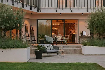 Villa mit Klimaanlage und Aussenpool