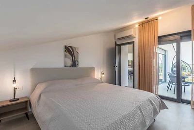Ferienwohnung Penthouse Apartment Valla