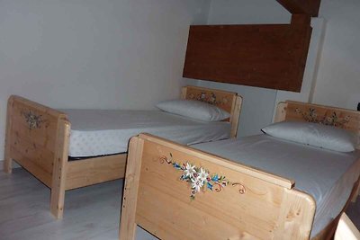 Ferienwohnung im Dachgeschoss mit Parklatz