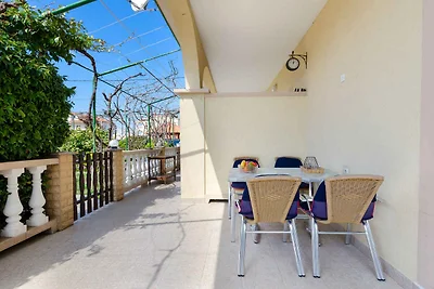 Ferienwohnung mit Klimaanlage und Terrasse in