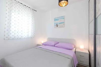 Ferienwohnung mit Balkon und Klimaanlage