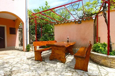 Ferienhaus mit Pool und Klimaanlage