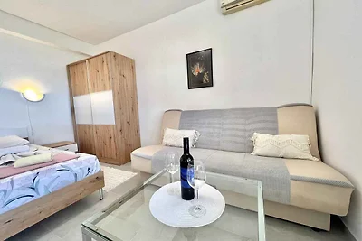 Studio mit Klimaanlage und Blick zum Meer