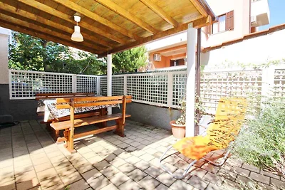 Ferienwohnung mit Terrasse und Klimaanage