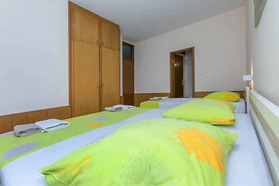 Ferienwohnung für 6 Personen in Jesenice