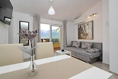 Ferienwohnung modern eingerichtet nur 300 m v