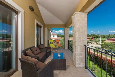 Villa mit Pool und Klimaanlage