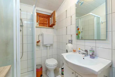 Ferienwohnung mit Terrasse und Balkon