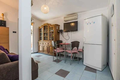 Ferienwohnung mit Balkon, Parkplatz und