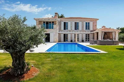 Villa mit Klimaanlage und Pool