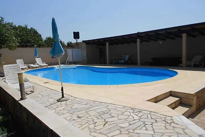 Ferienwohnung mit Pool und Klimaanlage