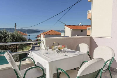 Ferienwohnung mit Balkon und Meerblick