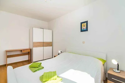 Ferienwohnung mit Pool und Terrasse