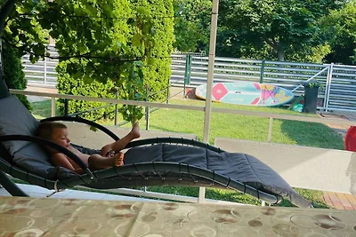 Ferienhaus in Strandnähe mit Terrasse und