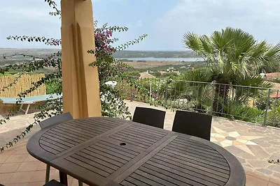 Ferienhaus mit privatem Pool und Meerblick