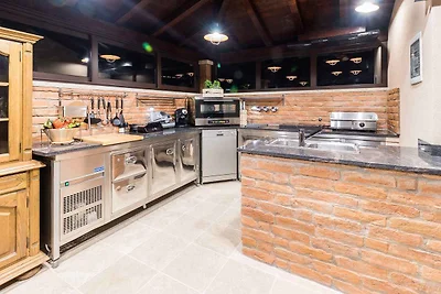 Villa mit Pool, Sauna und Jacuzzi