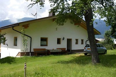 Ferienhaus mit Balkon und Garten