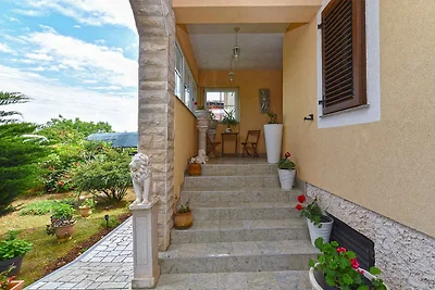 Ferienwohnung mit Klimaanlage und Terrasse