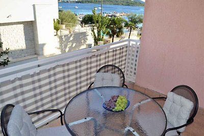 Ferienwohnung mit Klimaanlage und Balkon mit