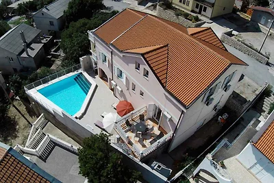 Ferienwohnung mit Garten und Pool