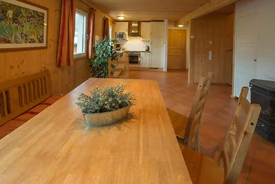 Chalet mit Hallenbad und Sauna