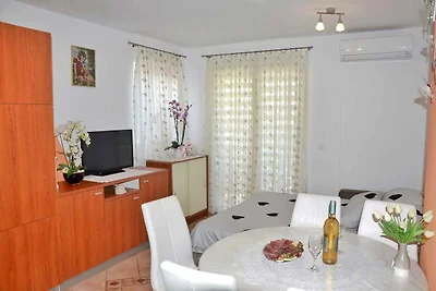 Komfortabel eingerichtete Wohnung mit 1 Schla