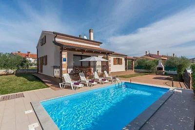 Villa mit Klimaanlage und Pool