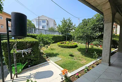 Ferienwohnung für 6 Personen mit Terrasse