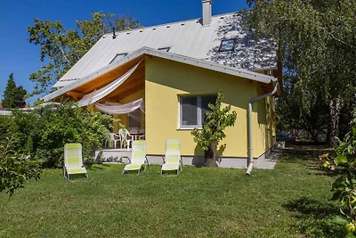 Ferienhaus nah am Plattensee, mit moderner Au