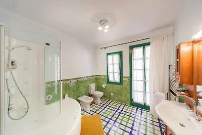 Ferienhaus mit Klimaanlage, Garten und Pool