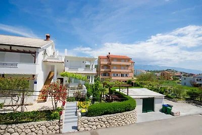 Ferienwohnung mit Balkon und Grill