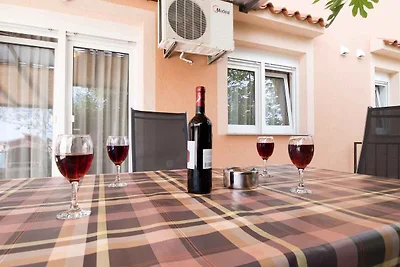 Ferienwohnung mit Klima und Terrasse