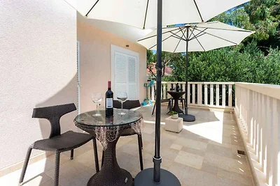 Ferienwohnung mit Blick auf den Pool