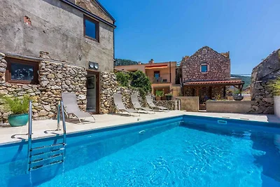 Ferienhaus mit Pool