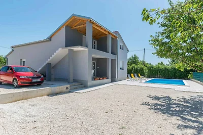 Ferienwohnung mit Klimaanlage und Pool