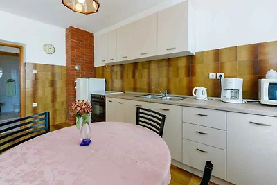 Ferienwohnung mit Balkon und Klimaanlage