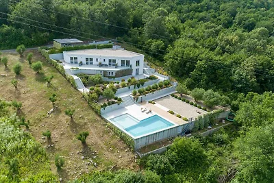 Villa mit Meerblick und Sauna