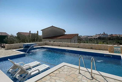 Vakantiehuis Ontspannende vakantie Peroj