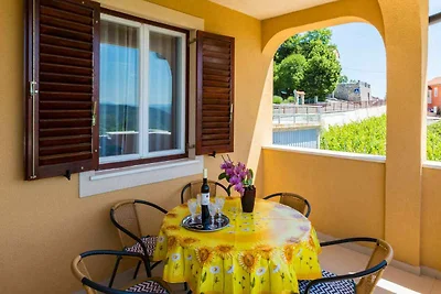 Ferienhaus mit Pool und Klimaanlage