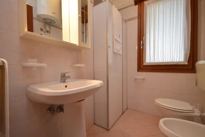 Ferienwohnung mit Klimaanlage und Balkon