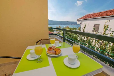 Ferienwohnung mit Balkon und Meerblick