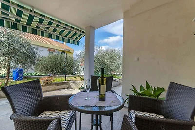 Holiday flat family holiday Okrug Gornji
